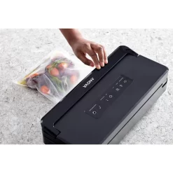Anova Sous-Vide Professional Vacuum Sealer -Sous Chef AO0012 AnovaSous VideProfessionalVacuumSealer lifestyle1