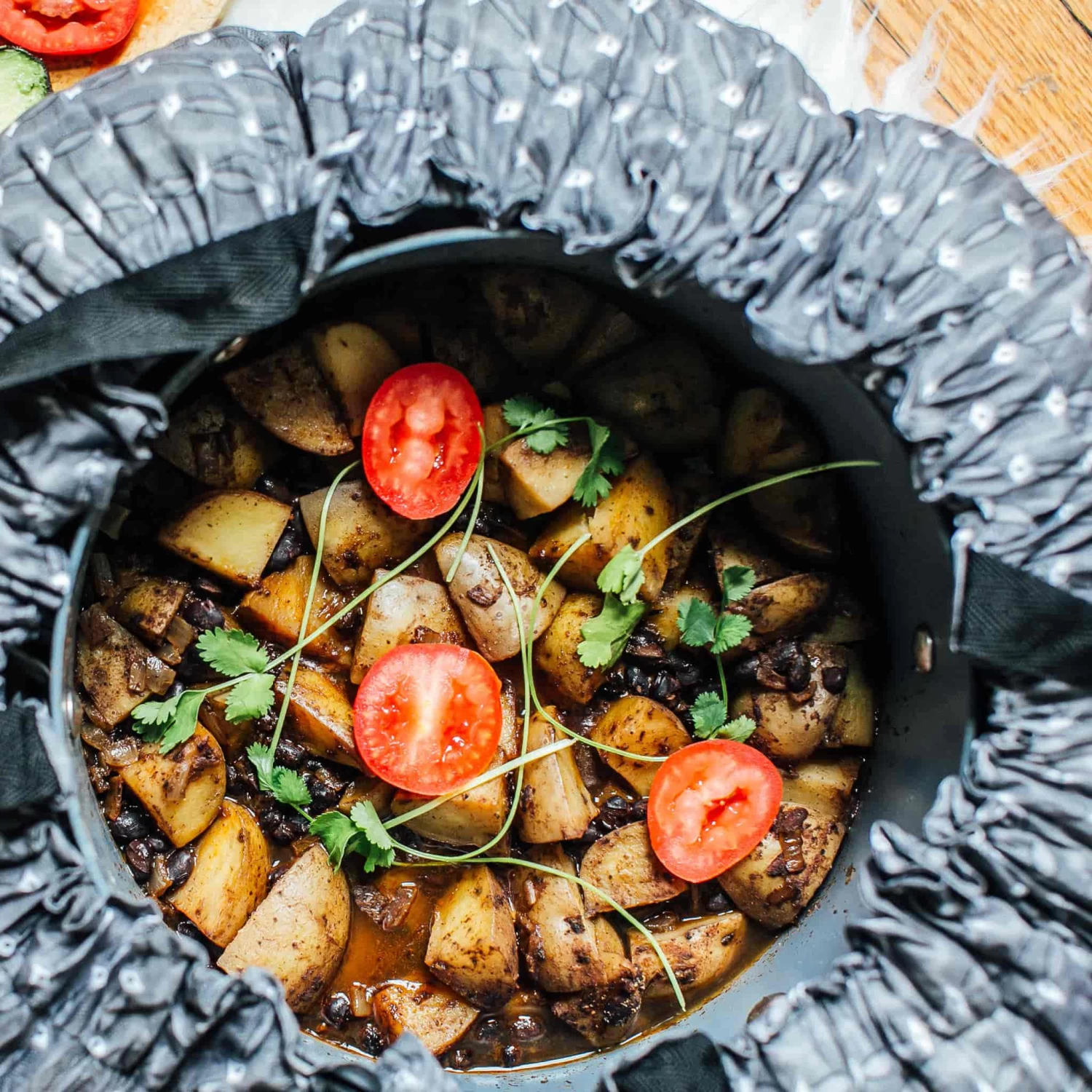 Wonderbag Non-Electric Slow Cooker, Grey 4 Wonderbag Non-Electric Slow Cooker, Grey - Image 4