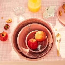 Splatter Fest Enamel Bowl, Pink 6 Splatter Fest Enamel Bowl, Pink -Sous Chef ShopifyProduct 2040px 0001 Kapka 0188