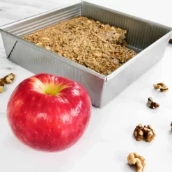 USA Pan Square Cake Pan 6 USA Pan Square Cake Pan -Sous Chef UP0008AUSAPanSquareCakePan 8Lifestyle