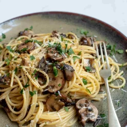 Lagoa Dinner Plate 24cm -Sous Chef lifestyle 0027 dried mushroom spaghetti lagoa close up 0c9ea325 81c6 4770 98ae 7c4ae63de2b9